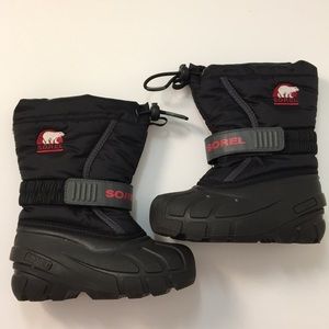 kids shoes rain snow boots on poshmark size 4 toddler snow boots